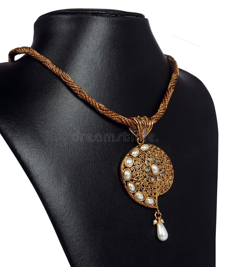 Pin by Dhyaneshwar jewellers on bridal set | Choker necklace designs, Gold  jewels design, Necklace designs