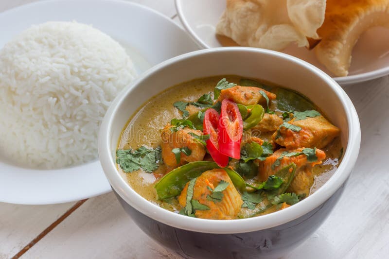 Indian Green Curry with Basmati Rice and Papadums Stock Photo Image