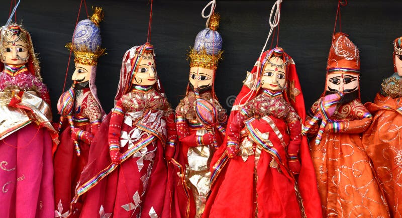 Check Out the 5 Famous Handicrafts of India that are Trending around the World 3 indian hand made puppets colorful craft show 35742312
