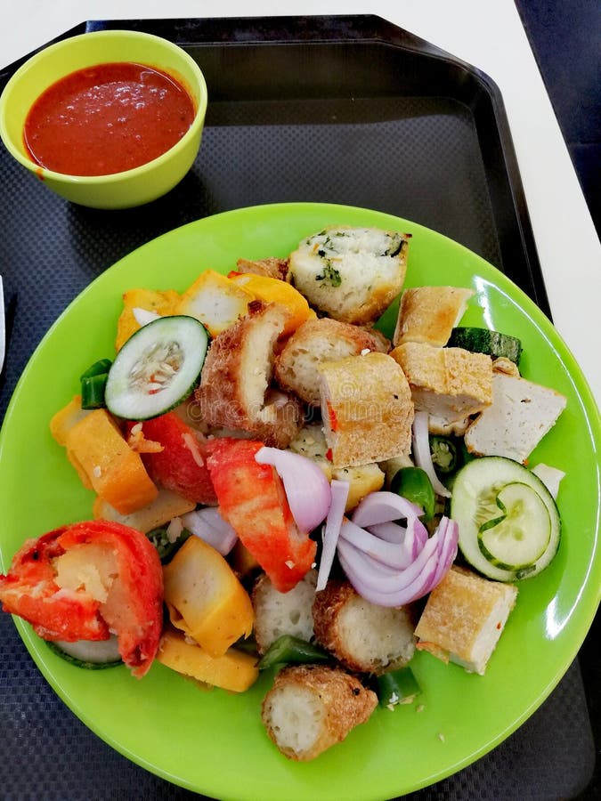 Indian rojak with curry gravy