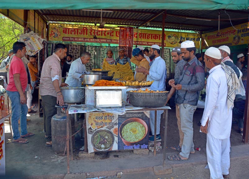 Indian Street Food Vendors. Editorial Photo - Image of catering, goods