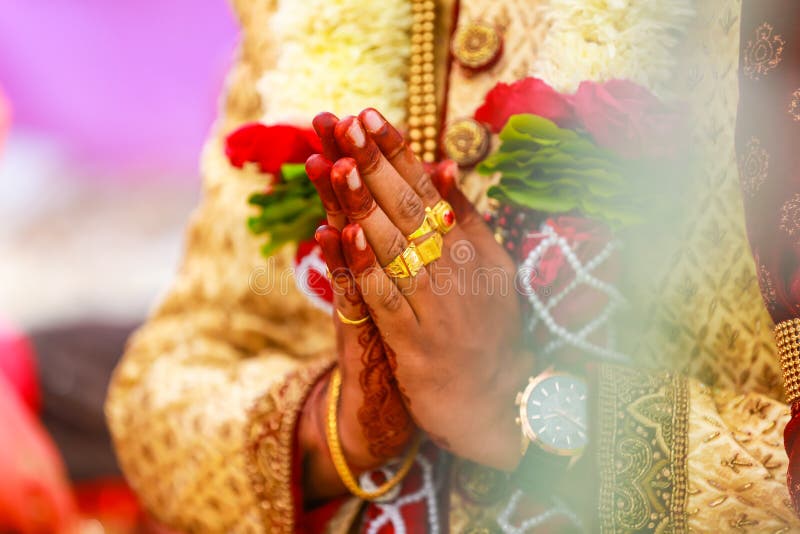 Indian Traditional Wedding Ceremony Mehandi on Groom Hand Stock Image -  Image of couple, love: 218402207