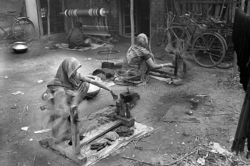 INDIAN VILLAGE WOMEN royalty free stock image