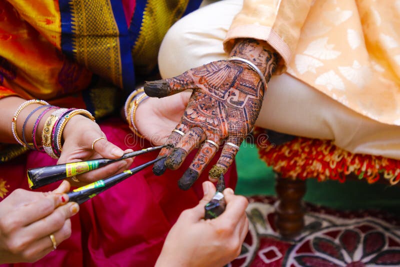 Indian Wedding Ceremony : Groom Hand with Mehandi Design Stock Image -  Image of background, asian: 178200103