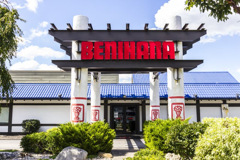 Indianapolis - circa im September 2016: Benihana-Japaner Teppanyaki-Restaurant I stockfoto Indianapolis - circa im September 2016: Benihana-Japaner Teppanyaki-Restaurant I stockfoto