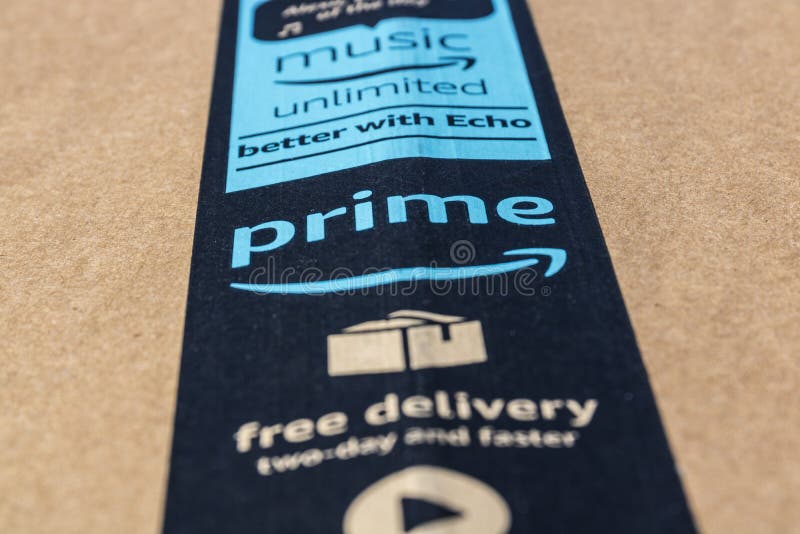 Indianapolis - Circa Mei 2017: Eerste het Pakketpakket van Amazonië amazonië Com is een eerste online detailhandelaar IX stock afbeeldingen Indianapolis - Circa Mei 2017: Eerste het Pakketpakket van Amazonië amazonië Com is een eerste online detailhandelaar IX stock afbeeldingen