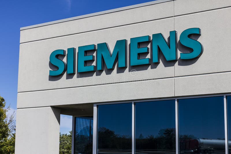 Indianapolis - Circa September 2016: Siemens byggnadsteknologier Siemens använder ungefärligt 362.000 personer över hela världen arkivbilder Indianapolis - Circa September 2016: Siemens byggnadsteknologier Siemens använder ungefärligt 362.000 personer över hela världen arkivbilder