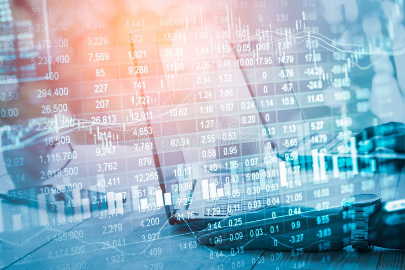 Indicatore del mercato azionario e vista di dati finanziari dal LED doppio fotografie stock libere da diritti Indicatore del mercato azionario e vista di dati finanziari dal LED doppio fotografie stock libere da diritti