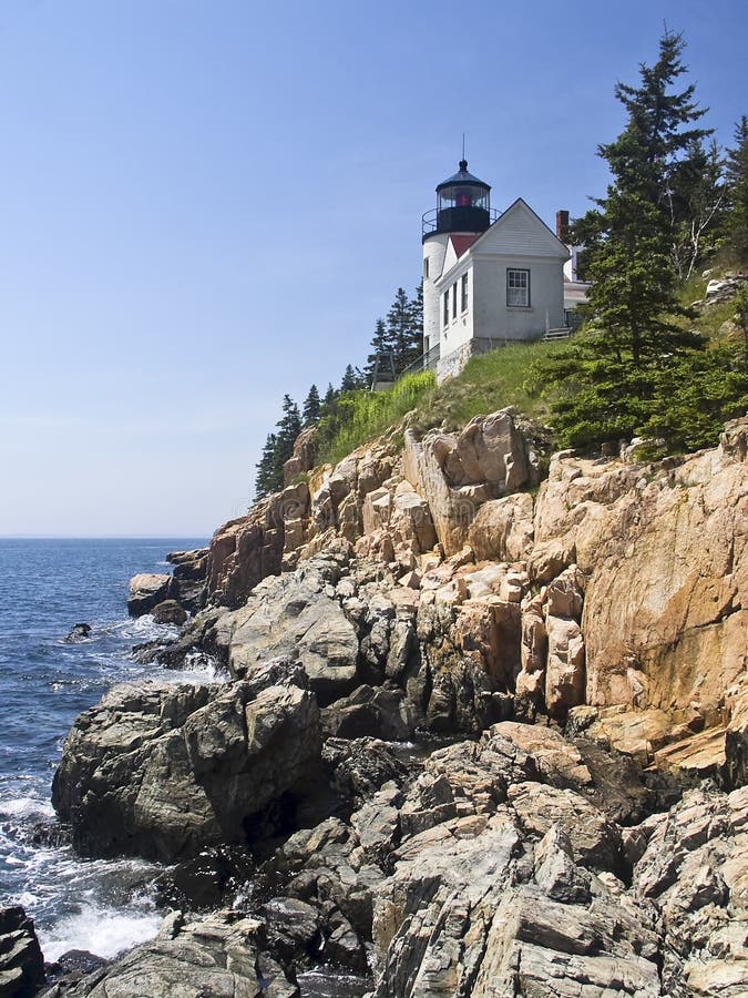 Indicatore luminoso basso della testa del porto, sosta nazionale di Acadia fotografia stock libera da diritti Indicatore luminoso basso della testa del porto, sosta nazionale di Acadia fotografia stock libera da diritti