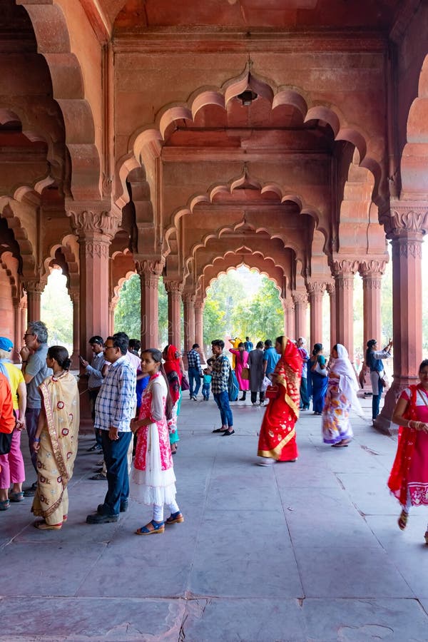 Indien Delhi, det röda fortet, fördärvar 30 2019 -, på bankerna av floden Yamuna, Diwan-JAG-är fortet byggdes av Shahjahan royaltyfria bilder Indien Delhi, det röda fortet, fördärvar 30 2019 -, på bankerna av floden Yamuna, Diwan-JAG-är fortet byggdes av Shahjahan royaltyfria bilder