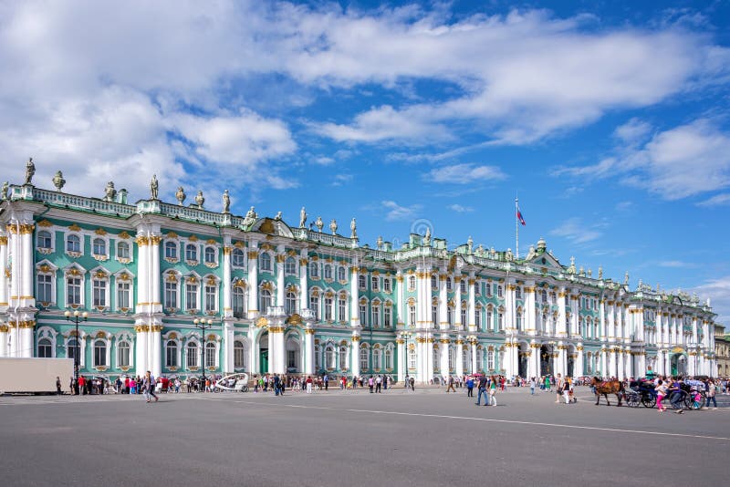 Indique o museu de eremitério e esquadre-o, St Petersburg, Rússia imagens de stock Indique o museu de eremitério e esquadre-o, St Petersburg, Rússia imagens de stock