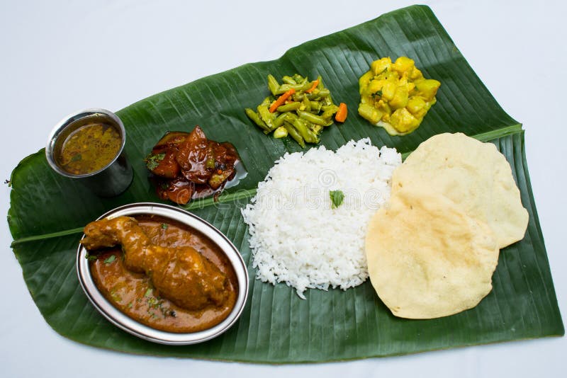 Indische Mahlzeit Mit Gedünstetem Schweinefleisch, Curry Und Einfachem ...