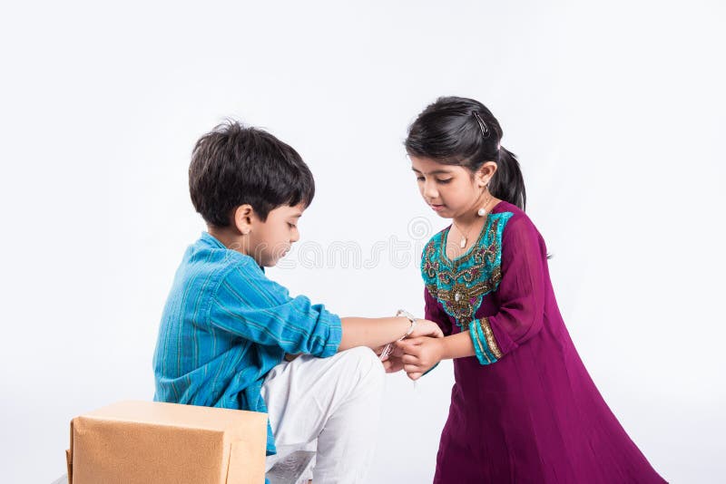 Indisches Bruder- und Schwesterfeiern rakshabandhan oder rakhi Festival stockfotos Indisches Bruder- und Schwesterfeiern rakshabandhan oder rakhi Festival stockfotos