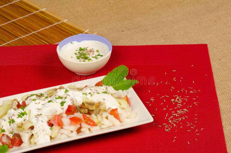 Indisk sallad arkivfoto. Bild av grönsaker, vegetarisk 32607466