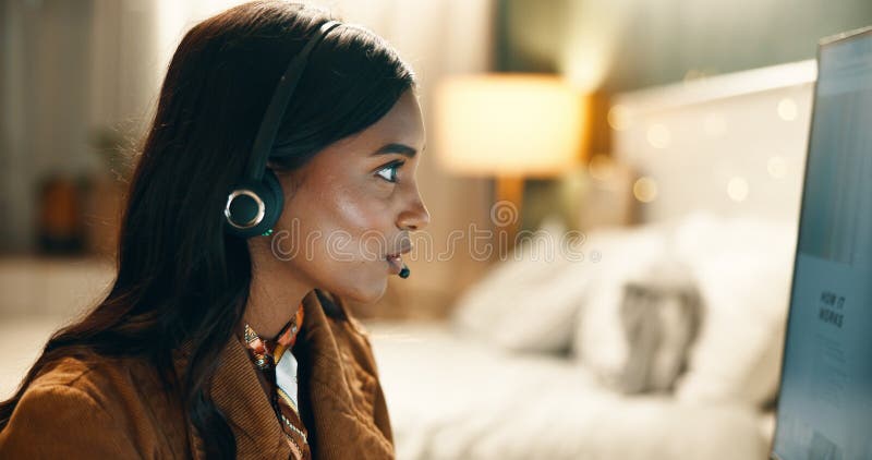 Individuell mikrofon- och callcenter-verksamhet med kundtjänst eller supportchatt med hjälp av kundservice för försäljning arkivbilder
