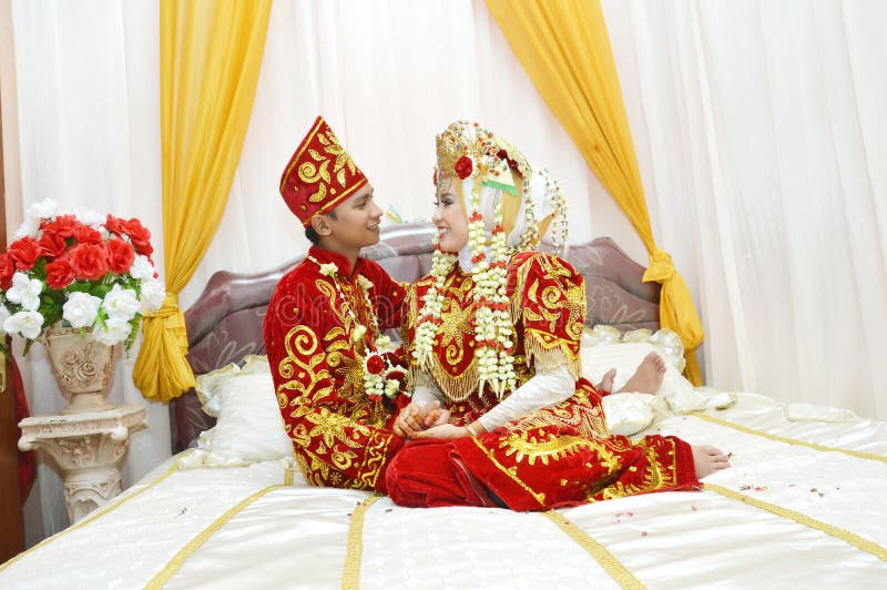 Indonesian bridal couples royalty free stock photography