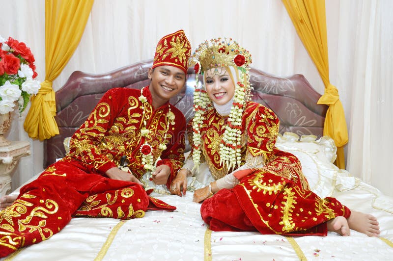 Indonesian bridal couples stock photography