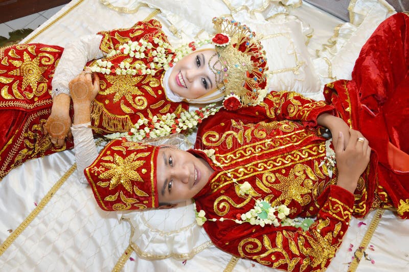 Indonesian bridal couples stock photo