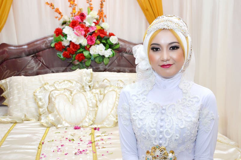 Indonesian bride royalty free stock photography