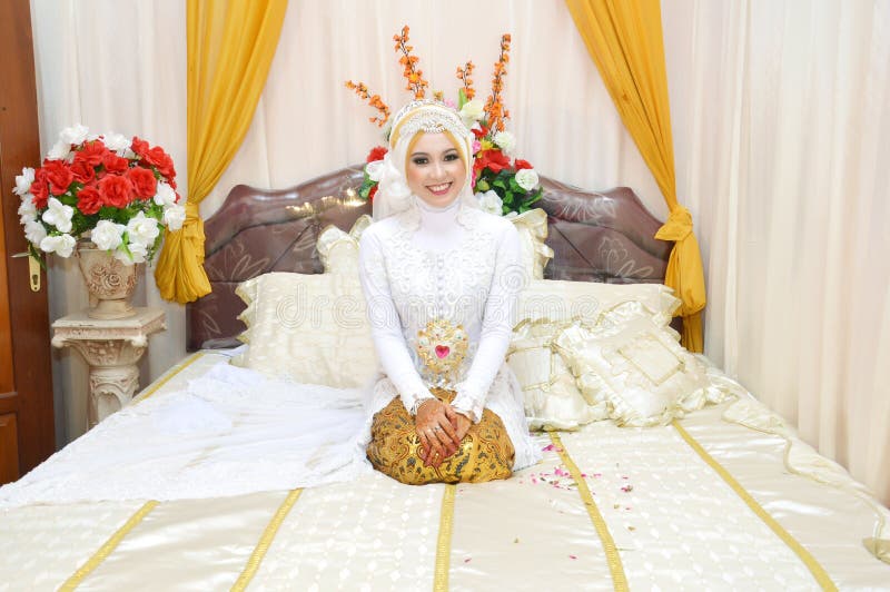 Indonesian bride royalty free stock image