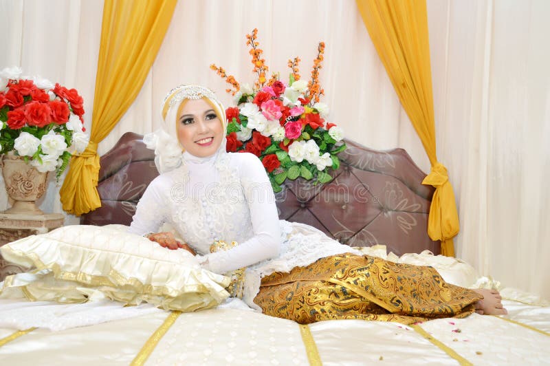 Indonesian bride stock images
