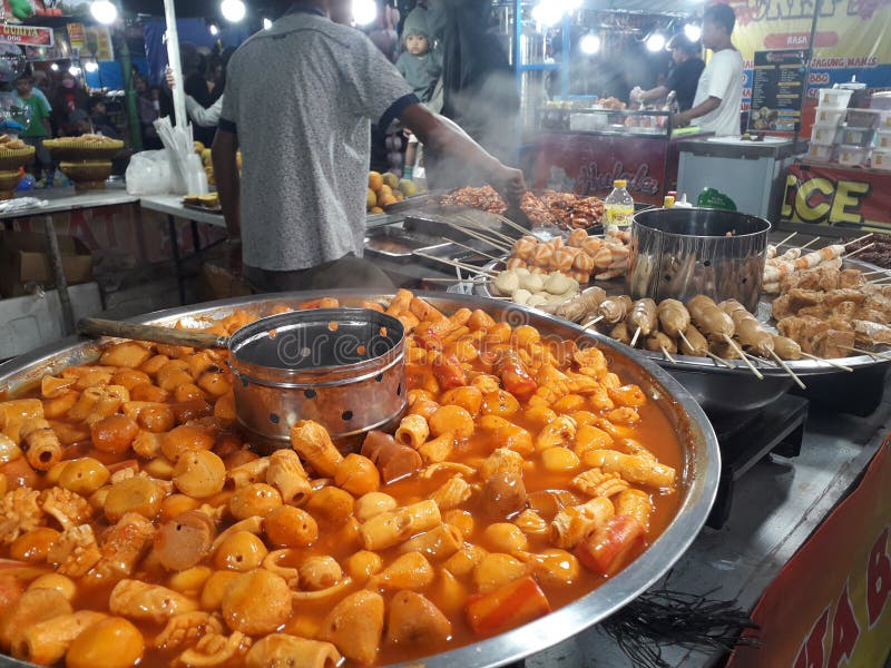 Indonesian street food editorial photography. Image of produce - 257857987