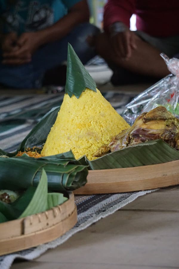 Nasi Tumpeng (cone Rice) Served with Urap-urap (Indonesian Salad ...