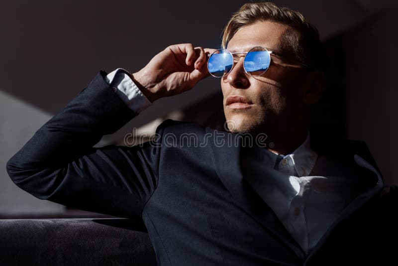 Indrukwekkend kijk stock foto Indrukwekkend kijk stock foto