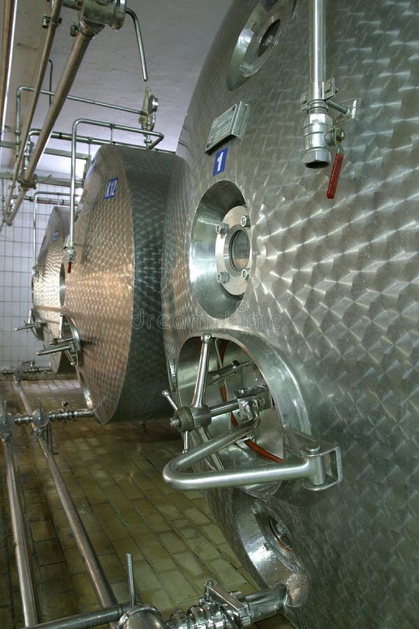 Industrial liquid storage tanks and pipes