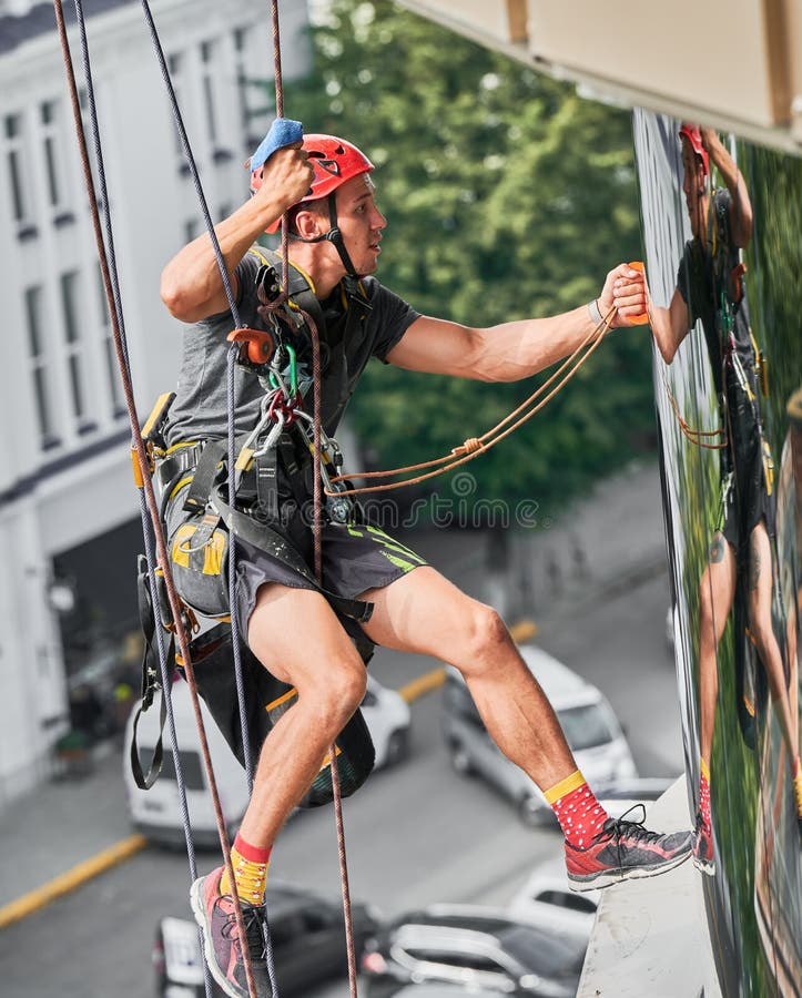 Window Cleaning Worker Hanging Outside with Safety Equipment Editorial  Photo - Image of harness, equipment: 204052566