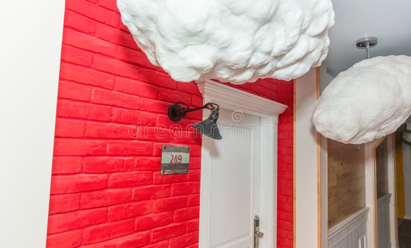 Ingang aan de kinderen` s flats van een vijfsterrenhotel in Kranevo, Bulgarije stock fotografie Ingang aan de kinderen` s flats van een vijfsterrenhotel in Kranevo, Bulgarije stock fotografie