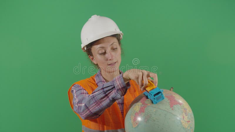 Ingeniera Conduciendo Camión En El Globo almacen de video