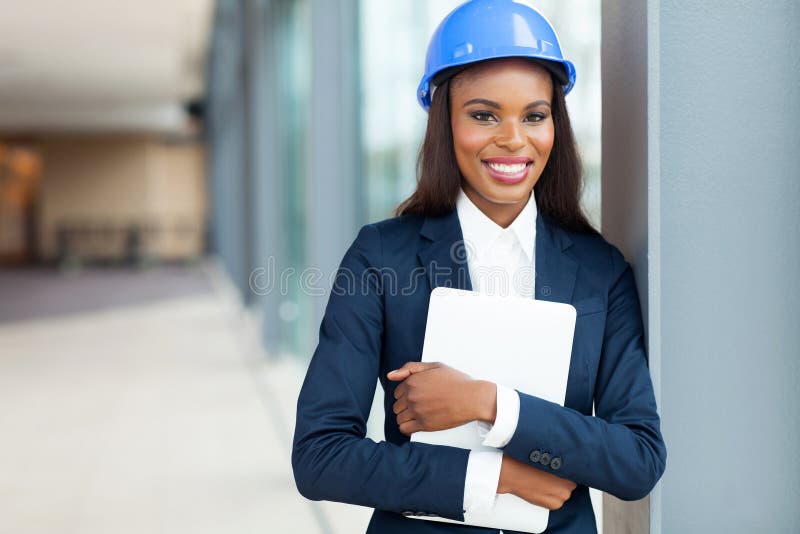 Ingeniero de construcción de sexo femenino