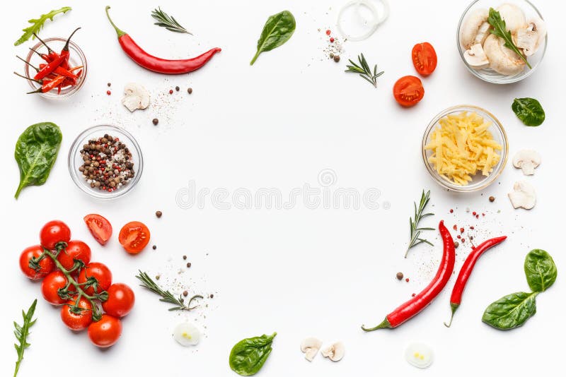 Ingredientes coloridos da pizza no fundo branco, vista superior