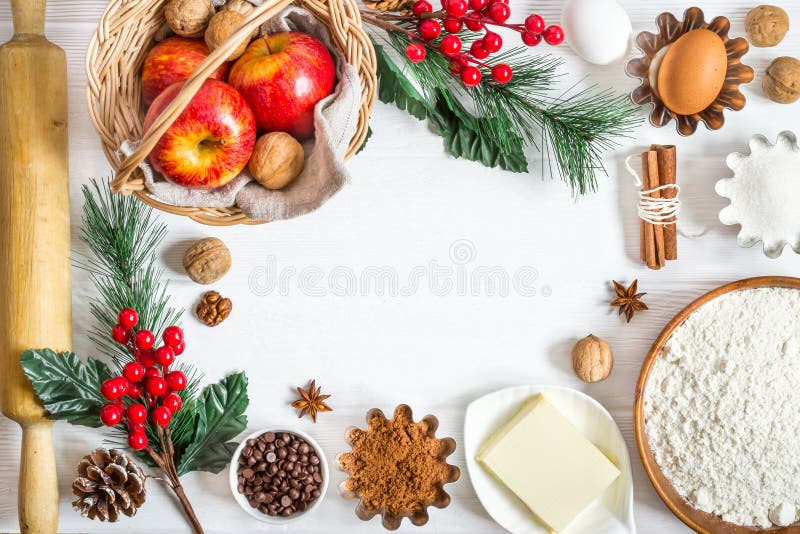 Ingredientes para o cozimento do ` s do ano novo do inverno Fundo do alimento do Natal fotografia de stock Ingredientes para o cozimento do ` s do ano novo do inverno Fundo do alimento do Natal fotografia de stock