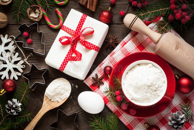 Ingrediënten voor het koken Kerstmisbaksel royalty-vrije stock foto's Ingrediënten voor het koken Kerstmisbaksel royalty-vrije stock foto's