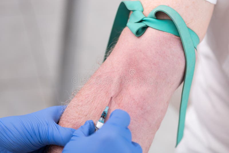 Injection Dans Le Bras Photos Stock Téléchargez 1,994 Photos libres