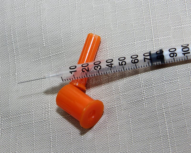 Injektionsspruta för subkutan injektion av insulin arkivbilder Injektionsspruta för subkutan injektion av insulin arkivbilder