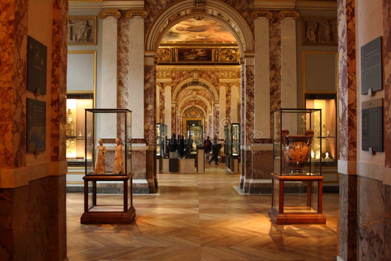 Innenansicht - Louvre stockbilder