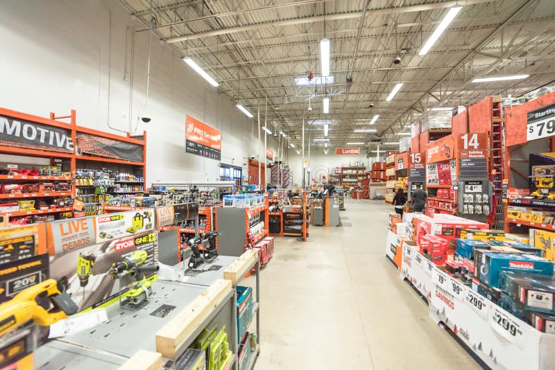 Innenansicht eines Einzelhandelsgeschäftes Home Depots lizenzfreies stockbild Innenansicht eines Einzelhandelsgeschäftes Home Depots lizenzfreies stockbild