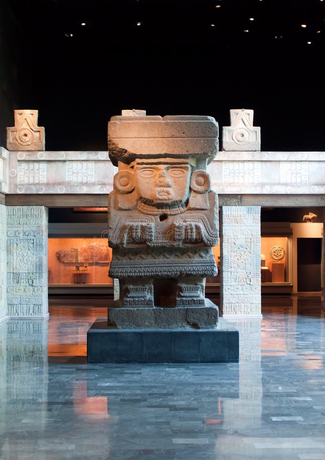Innenraum des Nationalmuseums in Mexiko City lizenzfreie stockfotografie Innenraum des Nationalmuseums in Mexiko City lizenzfreie stockfotografie