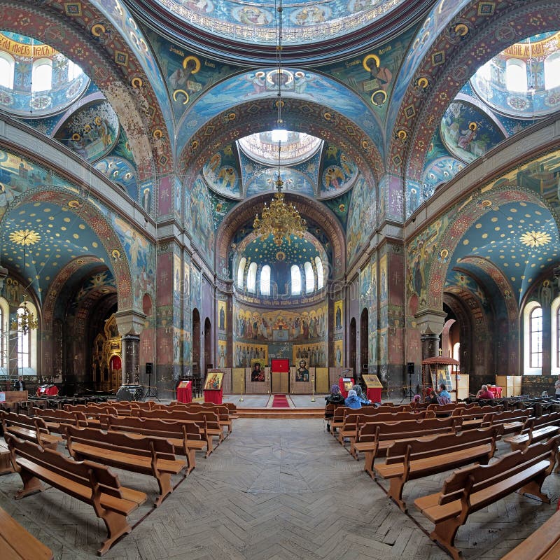 Innenraum von St. Panteleimon Cathedral in neuem Athos Monastery lizenzfreies stockbild Innenraum von St. Panteleimon Cathedral in neuem Athos Monastery lizenzfreies stockbild