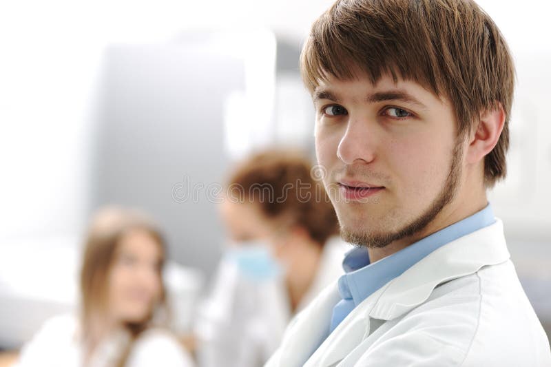 Innerhalb des modernen Labors des Hochschulkrankenhauses stockfoto Innerhalb des modernen Labors des Hochschulkrankenhauses stockfoto