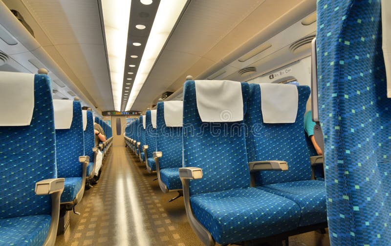 Innerhalb des Reihe N700 Shinkansen-Kugelzugs Tokyo-Station tokyo japan stockfoto Innerhalb des Reihe N700 Shinkansen-Kugelzugs Tokyo-Station tokyo japan stockfoto