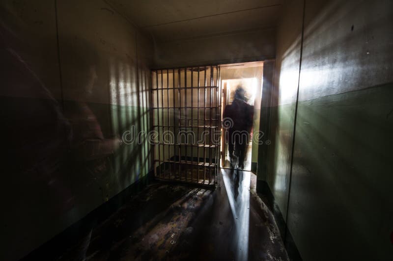 Innerhalb einer Gefängnis-Zelle im Alcatraz-Insel-Gefängnis in San Francisco Bay lizenzfreies stockbild Innerhalb einer Gefängnis-Zelle im Alcatraz-Insel-Gefängnis in San Francisco Bay lizenzfreies stockbild