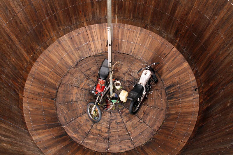 Inny Tong Setan fotografia editorial. Obraz złożonej z motocykle 96280102