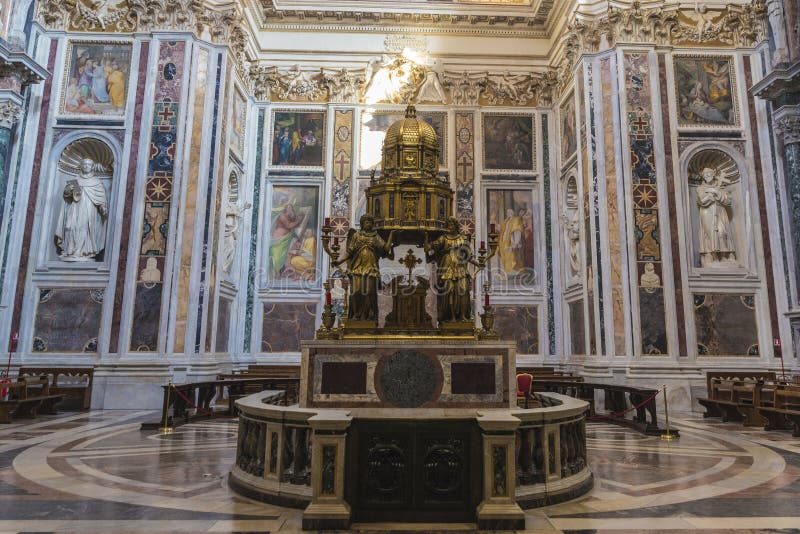 Inre av basilikadina Santa Maria Maggiore i Rome, Italien royaltyfria foton Inre av basilikadina Santa Maria Maggiore i Rome, Italien royaltyfria foton