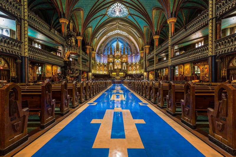 Inre av Notre-Dame de Montreal royaltyfri fotografi Inre av Notre-Dame de Montreal royaltyfri fotografi