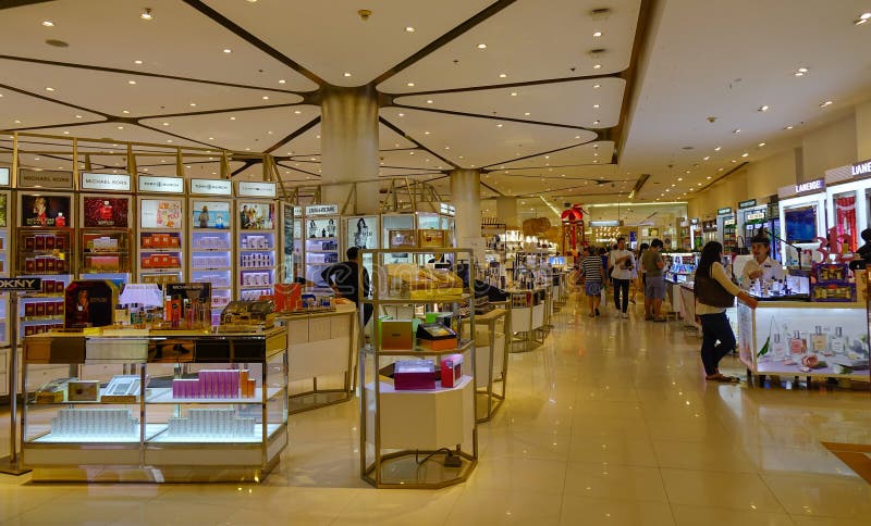 inre galleriashopping royaltyfri fotografi inre galleriashopping royaltyfri fotografi