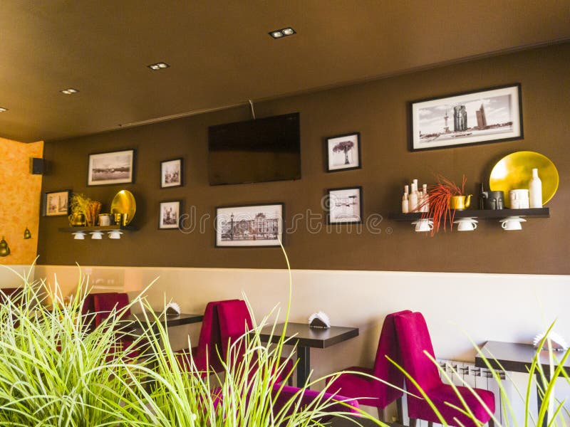 Inre kaféet. modern royaltyfria bilder